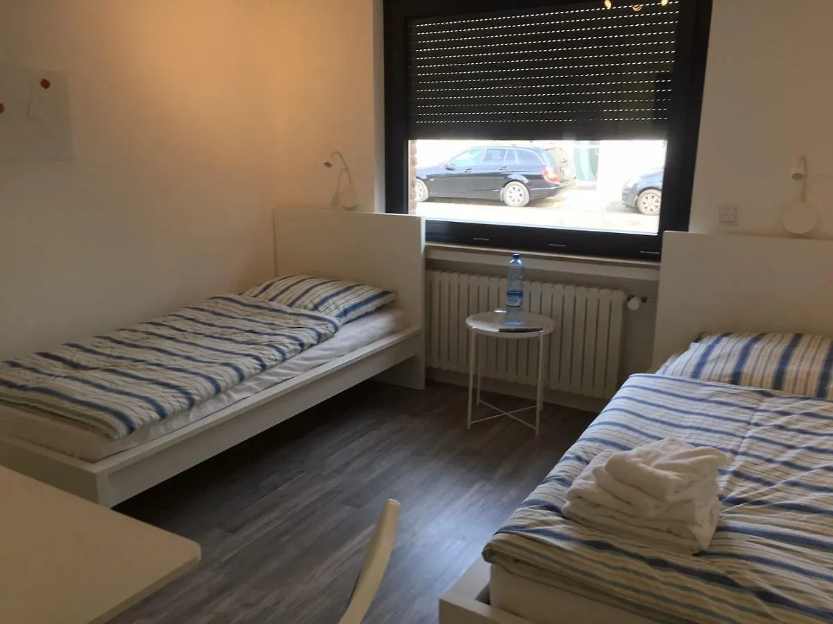 Zimmer Nahe Messe Und Flughafen Apartment Dusseldorf